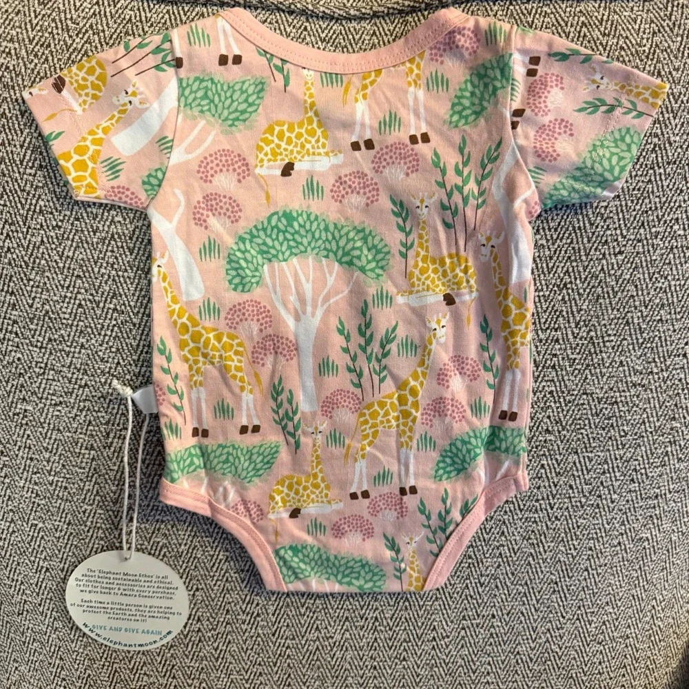 NWT Elephant Moon‎ giraffe safari sleeper and bodysuit pink